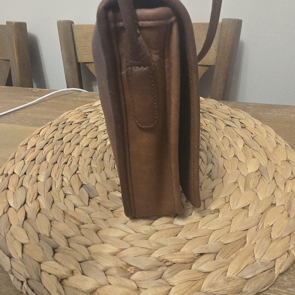 Vintage 1999 Coach Crossbody #9620 - Picture 6 of 12